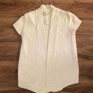 Short sleeve sweater